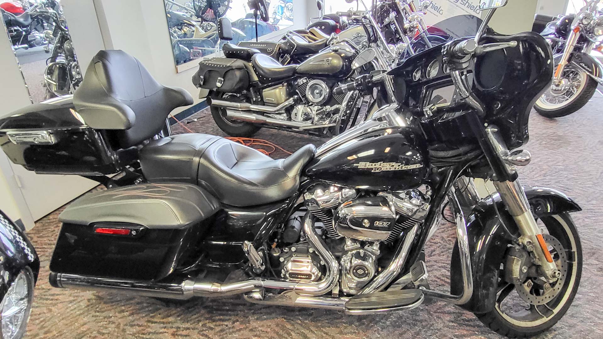 2017 Harley Street Glide FLHXS